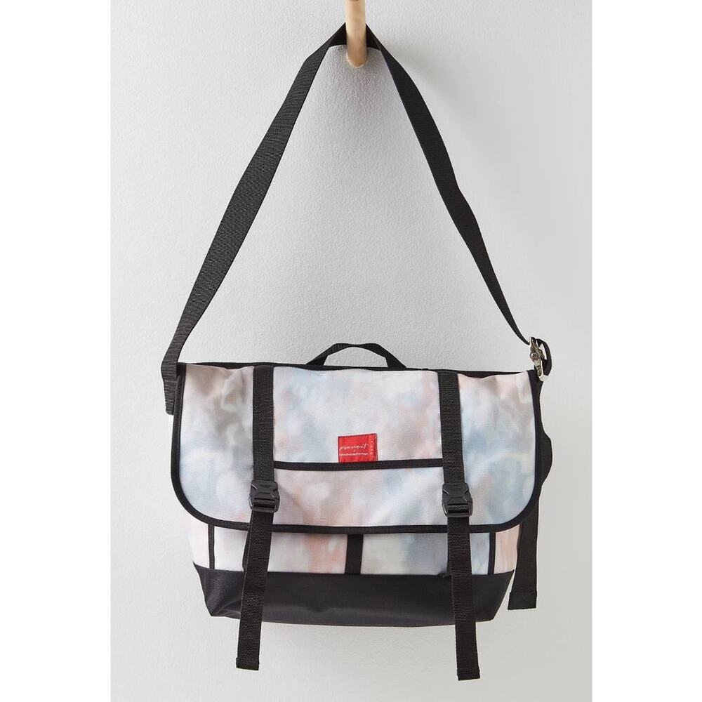 NWT FP Movement Manhattan Portage Bike Messenger Bag